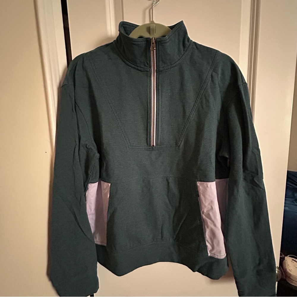Pact Half-Zip Sweatshirt - M
